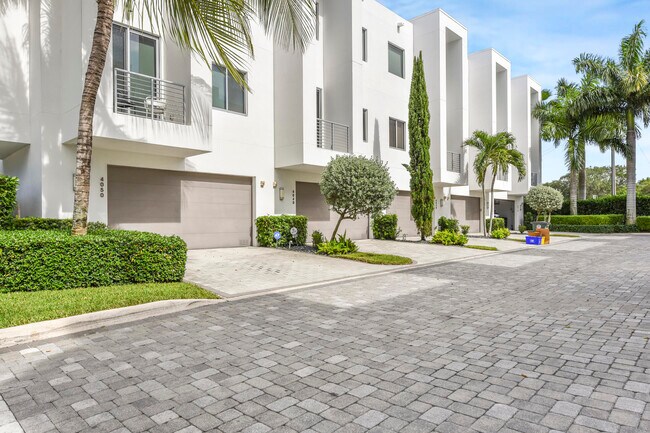 Foto del edificio - 4030 NW 18th Way