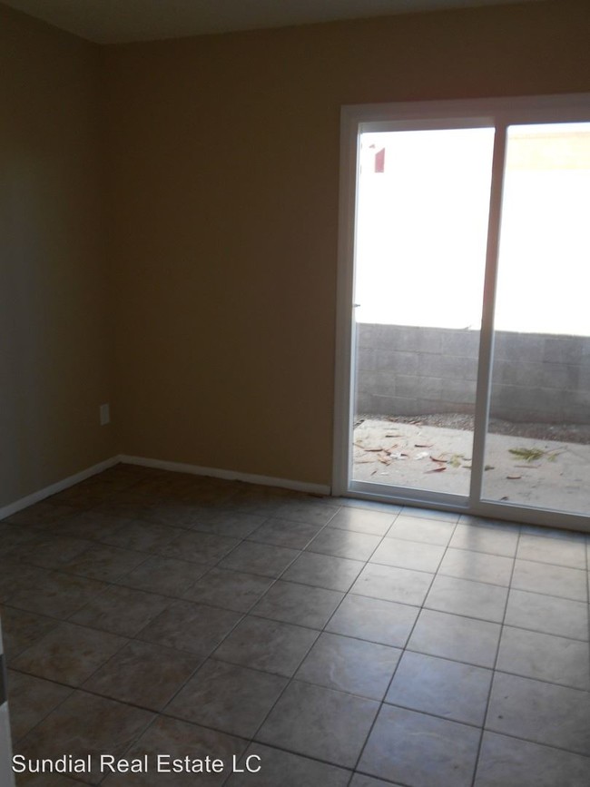 Foto del edificio - 822 E Carol Ave