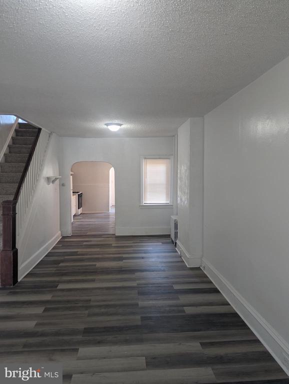 Building Photo - 426 Royden St