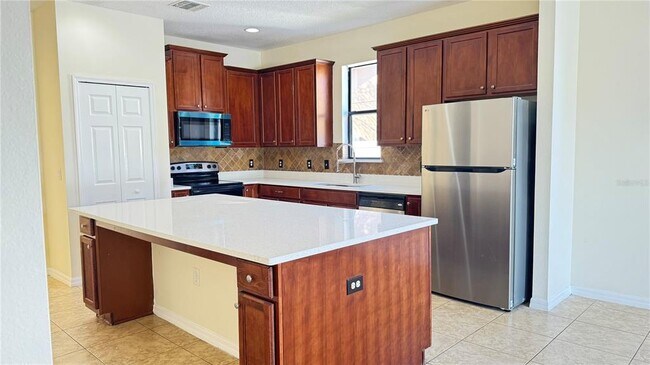 Foto del edificio - 2713 Kinsey Dr