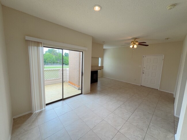 Building Photo - 7900 Bissonnet St