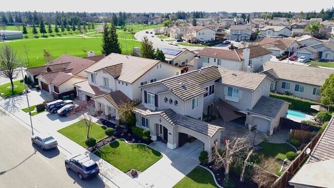 Building Photo - Spanos Park East Beautiful 4 bd 3 bath wit...