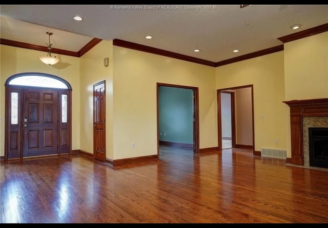 Building Photo - 152 Crestridge Dr