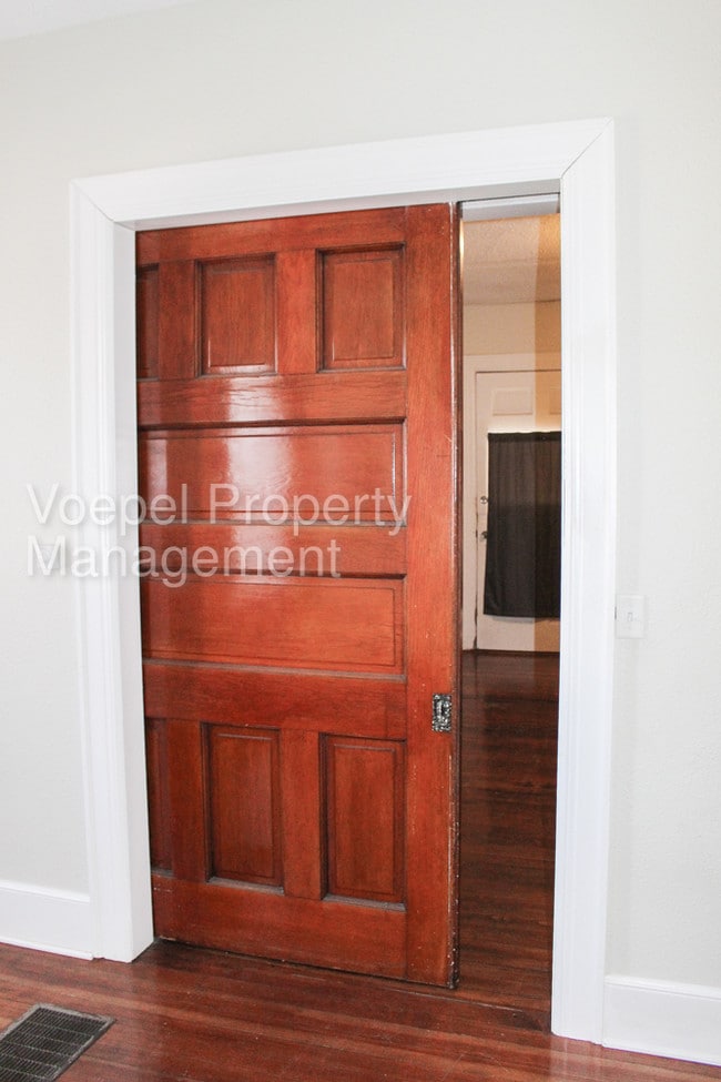 Building Photo - 1 Bed 1 Bath Historic NorthEast Apartment