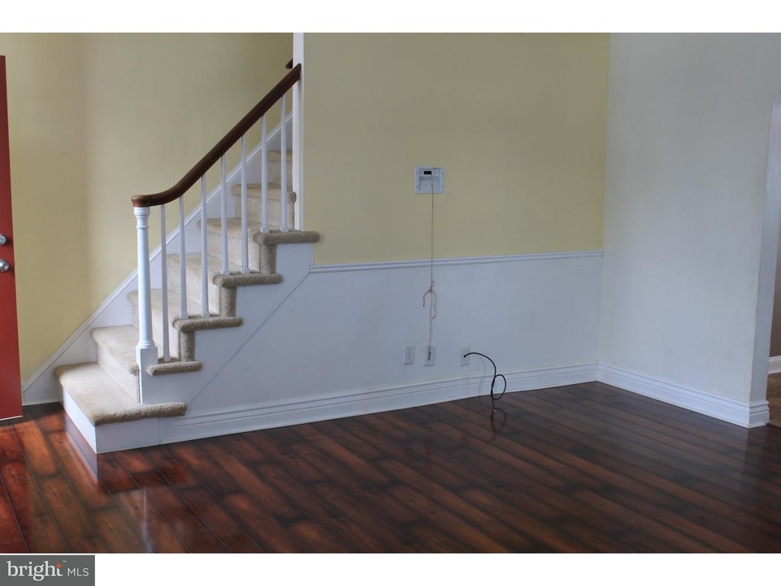 Foto principal - 238 Steward St