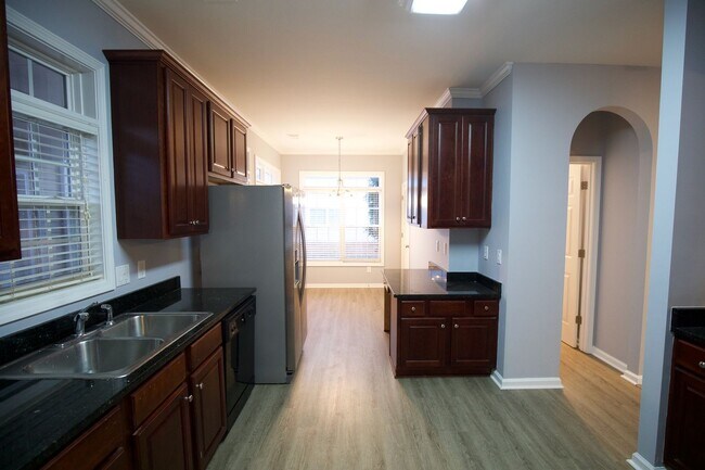 Foto del edificio - 7897 The Lakes Point