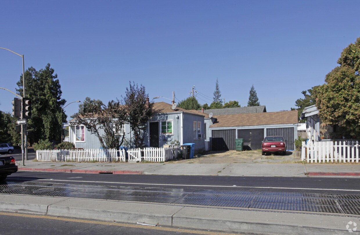 Primary Photo - 511 Chestnut St