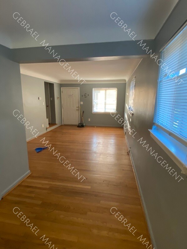 Foto del edificio - 17204 Birchcrest Dr
