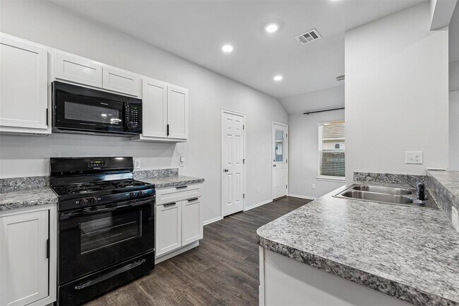 Foto del edificio - 933 S Blackjack Ln
