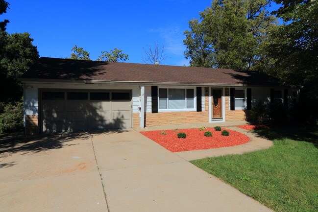 Building Photo - 17 Shireford Ln