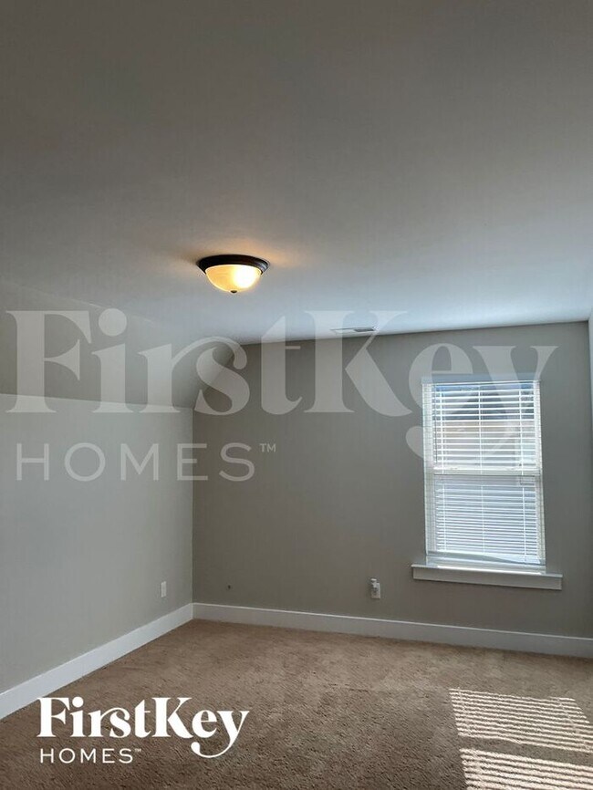 Foto del edificio - 6366 Cove Ln