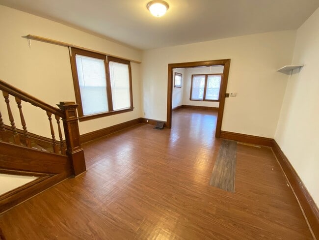 Building Photo - 2211 Neil Ave