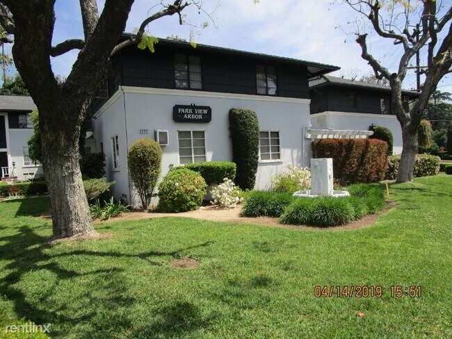 Building Photo - 1798 Grevelia St
