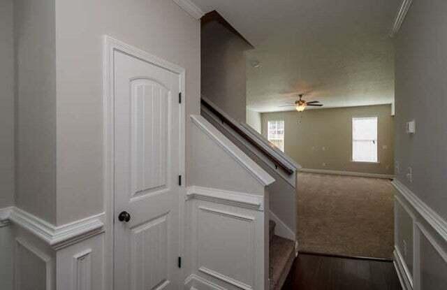 Building Photo - 3075 Margot Ln