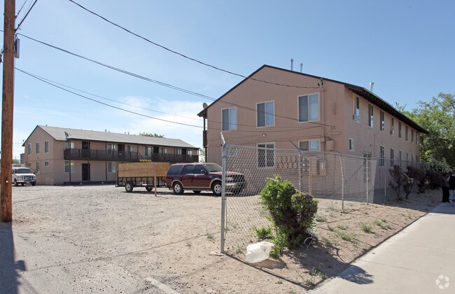 Building Photo - 6901-6909 Acoma Rd SE