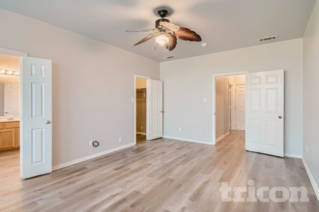 Foto del edificio - 761 Meghann Ln