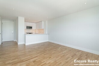 Building Photo - 1410 Columbia Rd