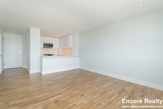 Building Photo - 1410 Columbia Rd