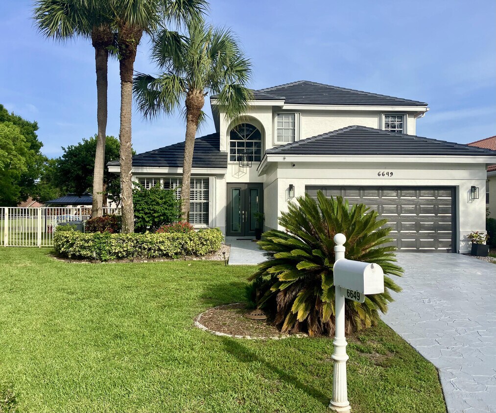 Foto principal - 6649 Remington Pl