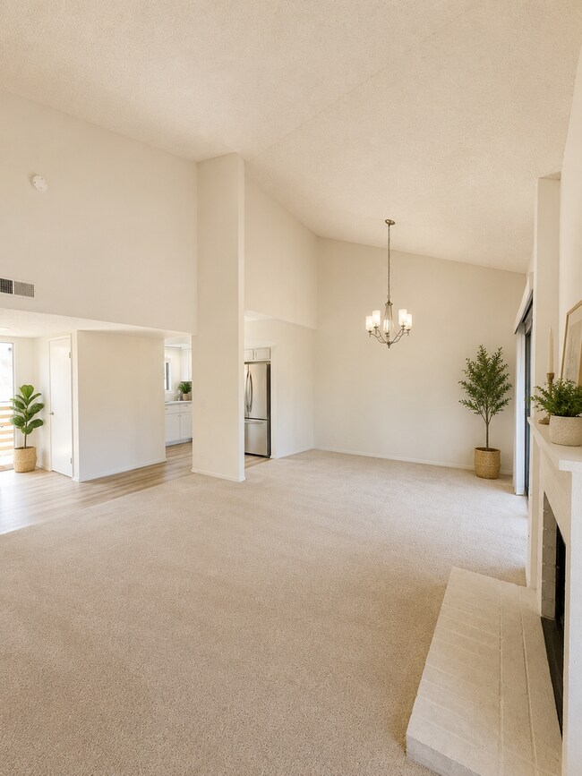 Foto del edificio - 751 Birchpark Cir