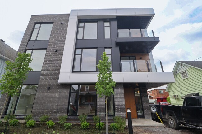 Building Photo - 174 Ethel St