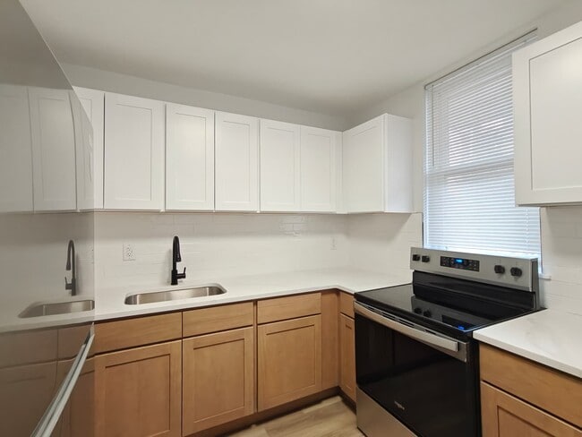 Photo - 5949 Addison St Townhome