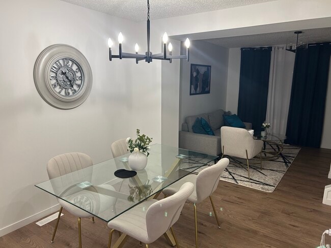 Building Photo - 14 Eastwood Dr