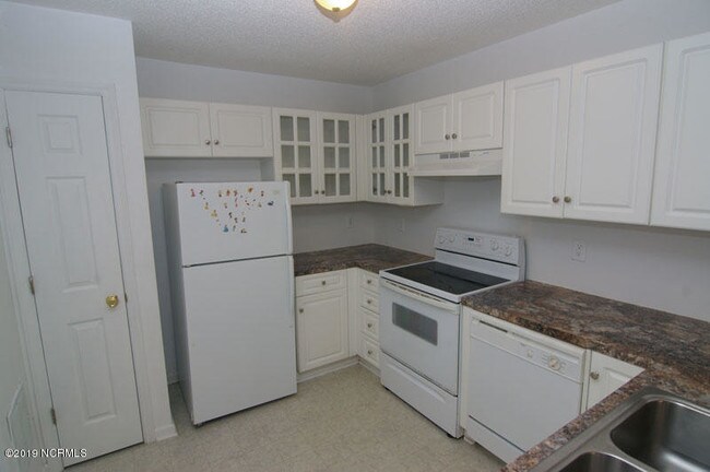 Building Photo - 1110 Turtle Creek Rd