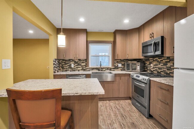 Foto del edificio - 1331 Stony Brook Rd