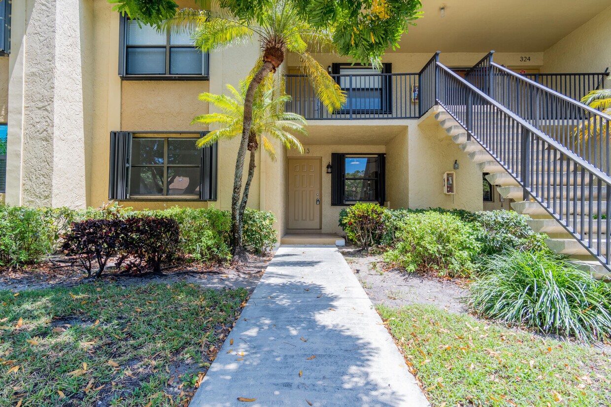 Foto principal - 1272 S Military Trail