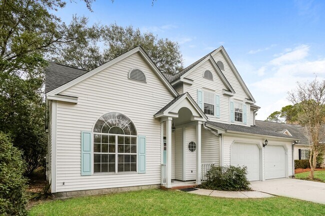 Foto del edificio - Stunning 3-bedroom, 2.5-bathroom home located in desirable Mt. Pleasant, SC