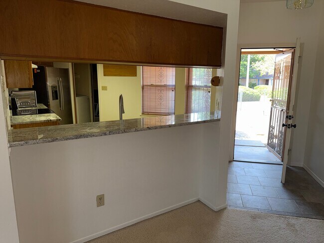 Foto del edificio - 5516 Cochiti Ct NW