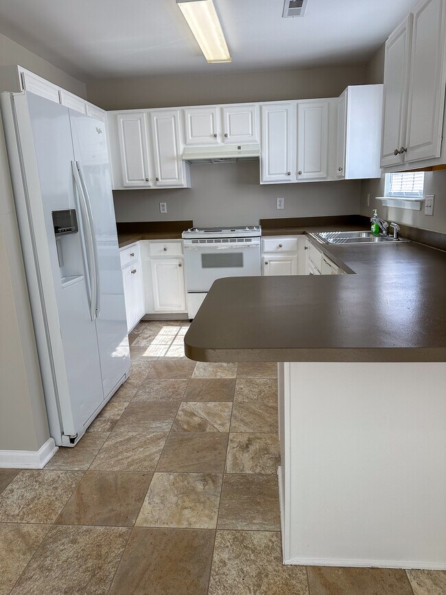 Building Photo - 5421 Peach Pl Ln