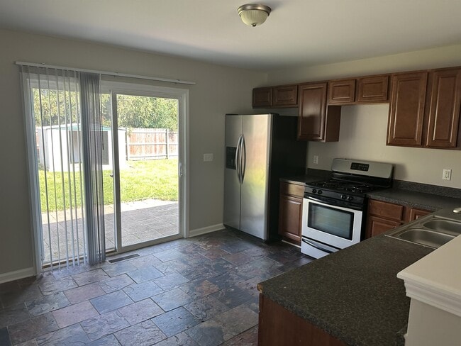 Photo - 1030 N Maple Rd House