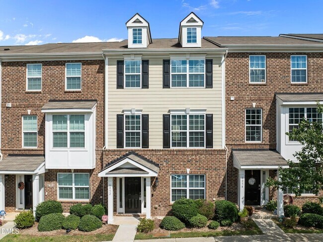 Building Photo - 6052 Kentworth Dr