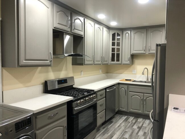All new appliances - 1809 Michigan Ave