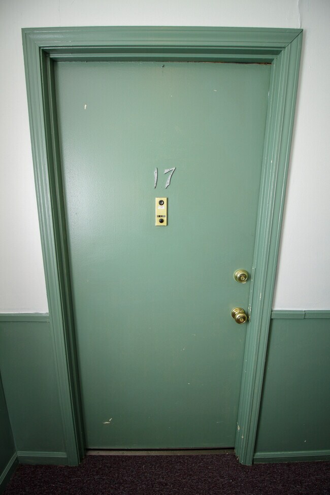 Foto del edificio - 728 Zorn Ave