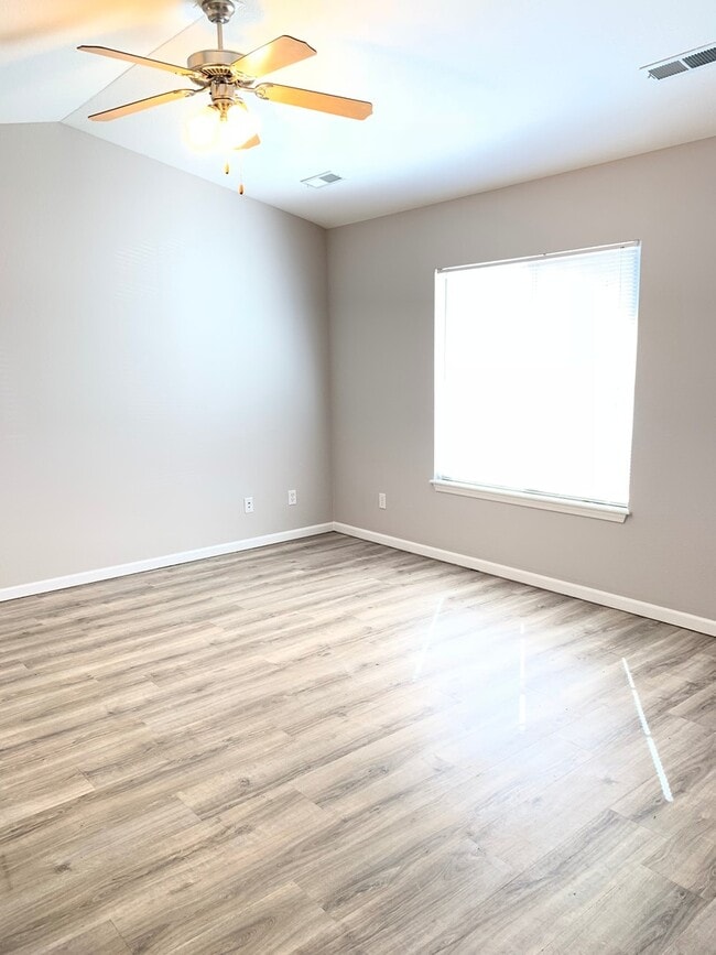 Building Photo - 6199-MF2-E1