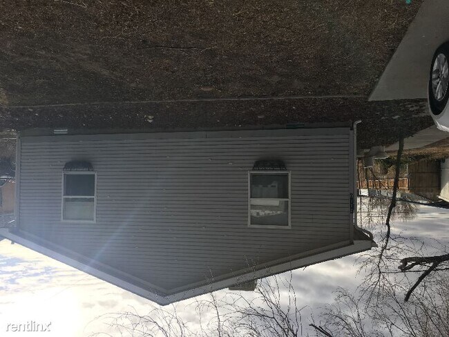Foto del edificio - 3 br, 2 bath Mobile Home - 2110 W 15th St