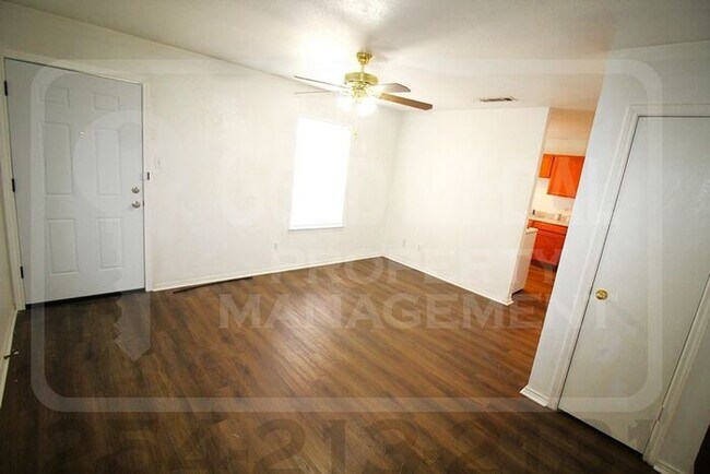 Foto del edificio - 1708 Windward Dr
