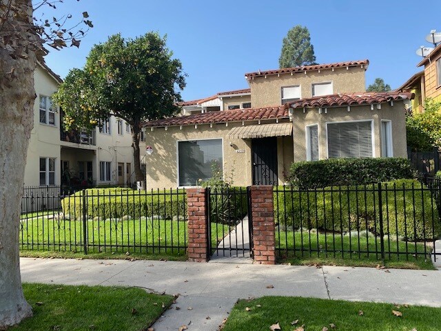 4259 1/2 Garthwaite - 4259 Garthwaite Ave