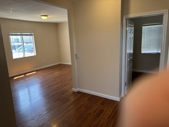 Foto del edificio - 2920 S Sycamore Ave