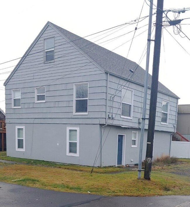 Foto del edificio - 1700 California Ave S