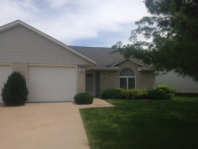 Primary Photo - 714 Pine Ridge Dr