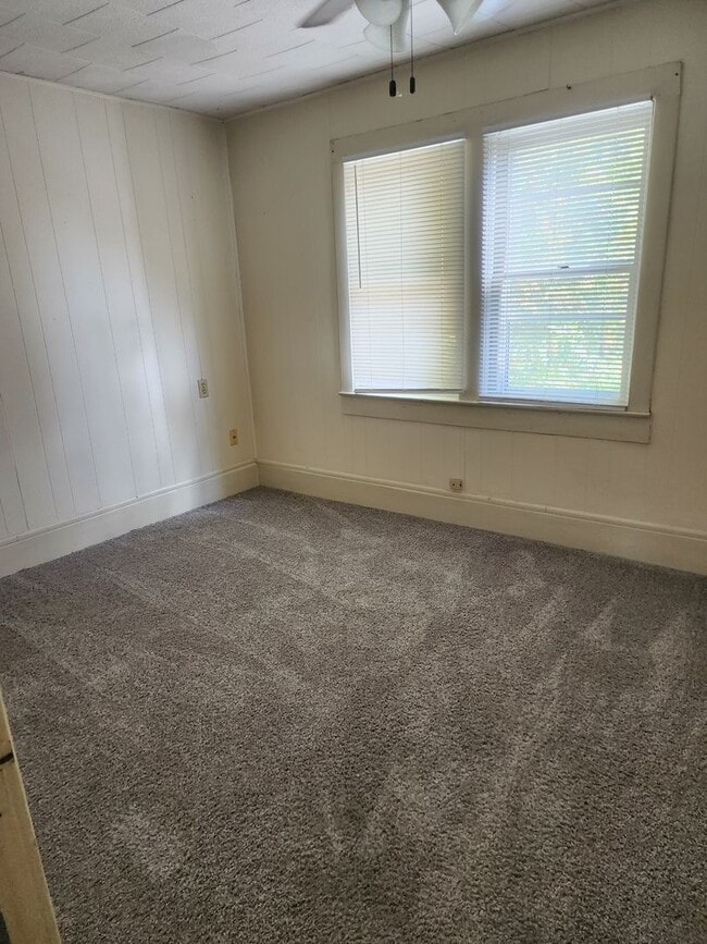 Foto del edificio - Two unit duplex