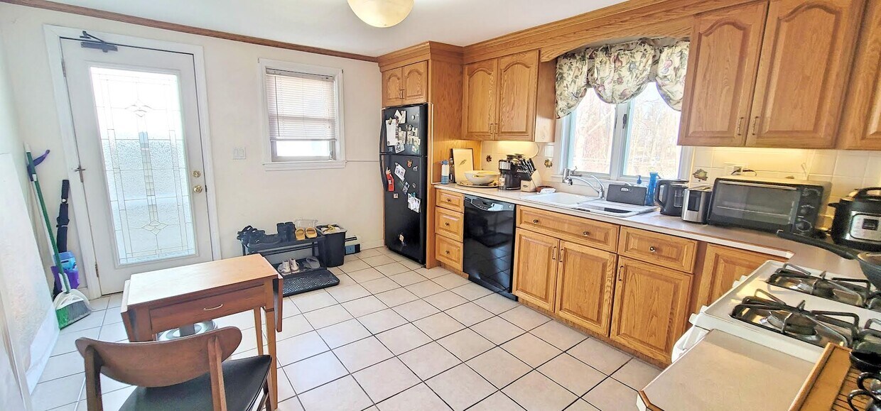 30 Lyman St Unit A, Waltham, MA 02452 Apartments in Waltham, MA