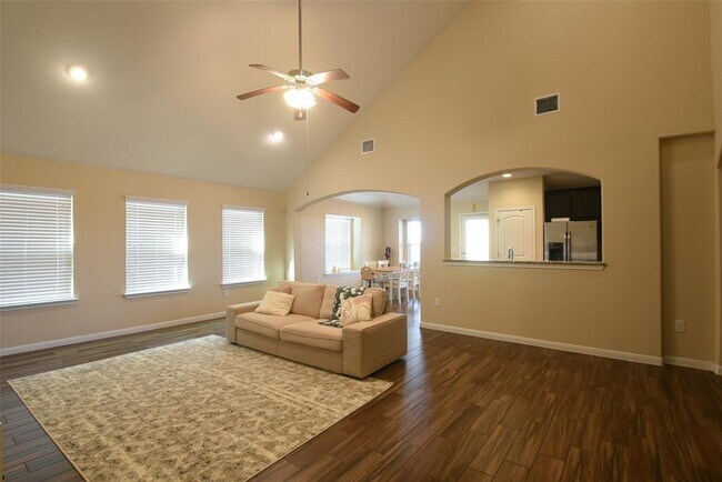 Building Photo - 11612 Santa Elena Ln
