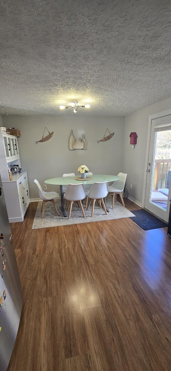 Building Photo - 3764 Stirrup Ct