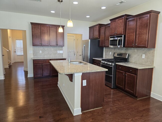 Building Photo - 4014 Canterwood Dr