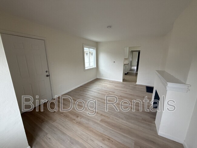 Foto del edificio - 710-712-712 Frebis Ave